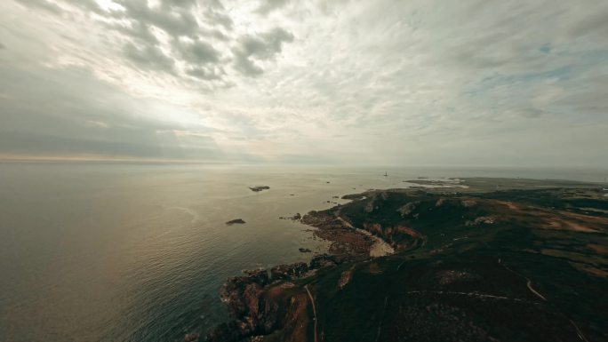 FPV穿越机无人机航拍海浪海滩海岸灯塔