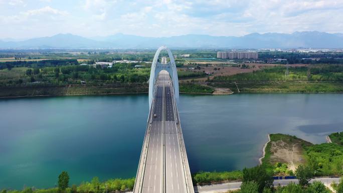 航拍北京潮白河上的云蒙大桥