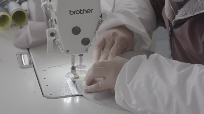 视屏4K缝纫机 科技化厂制衣