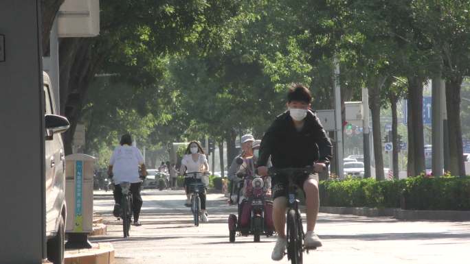 清晨高温酷暑盛夏城市人文市井打工进城打拼