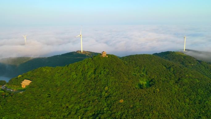 大山里的云海