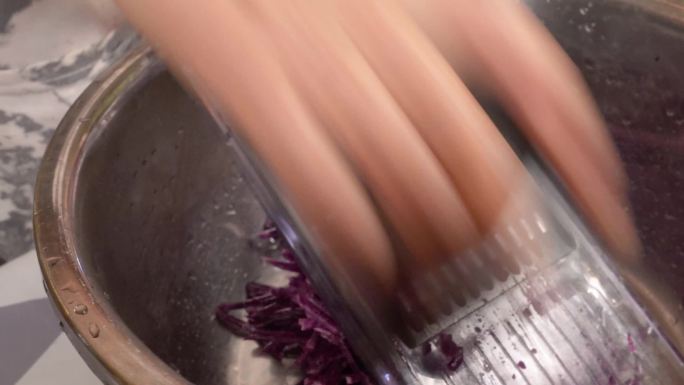 擦丝器处理花青素土豆紫土豆 (2)