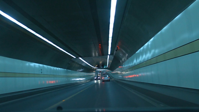 城市隧道穿梭延时