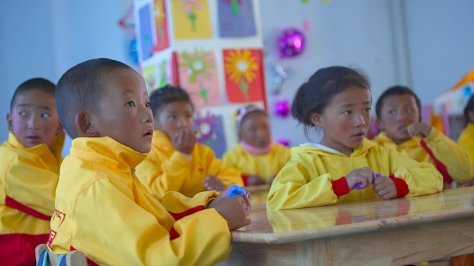 幼儿园实践活动 纯真的脸 淳朴的脸