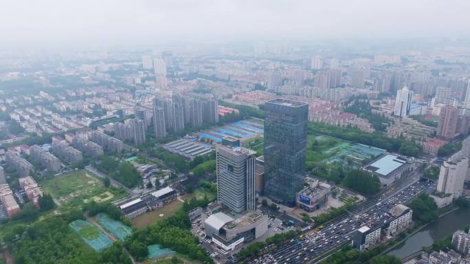 南京西安门街道城市阴雨云雾航拍4K素材