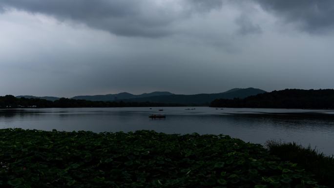 杭州西湖夏天下雨延时摄影