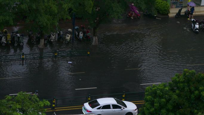 雨后城市