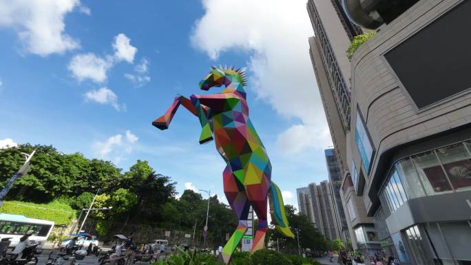 龙华地标延时壹方城雕塑马高质量发展4K