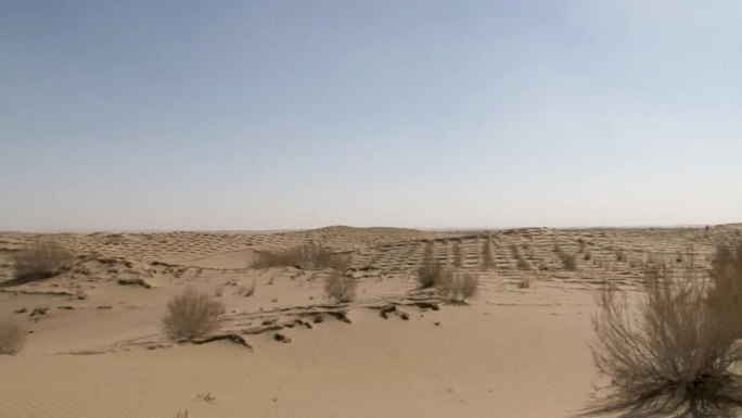 沙漠建造 防风固化 黄沙飞起
