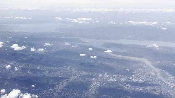 云 航拍 飞机 山川 山脉 大地 河流