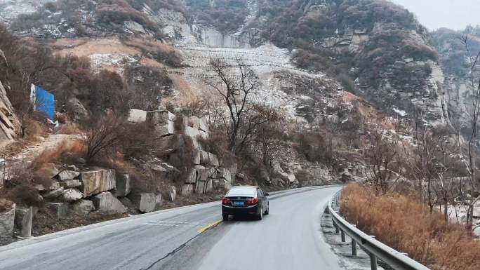 陕西秦岭里的公路秦岭沟里穿越秦岭盘山公路