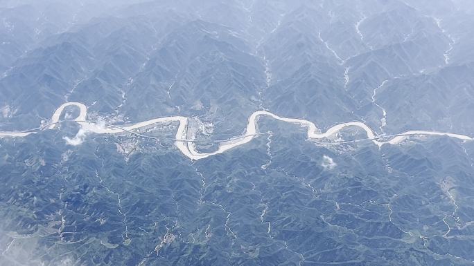 云 航拍 飞机 山川 山脉 大地 河流