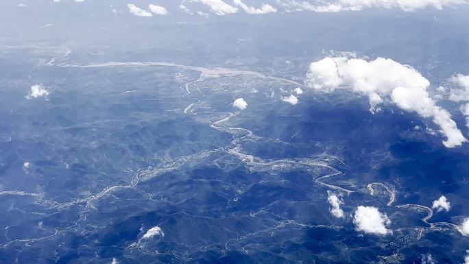 云 航拍 飞机 山川 山脉 大地 河流