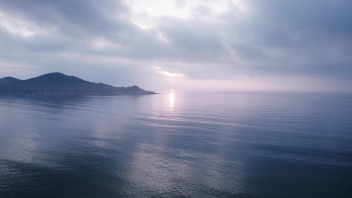 海平线日出航拍