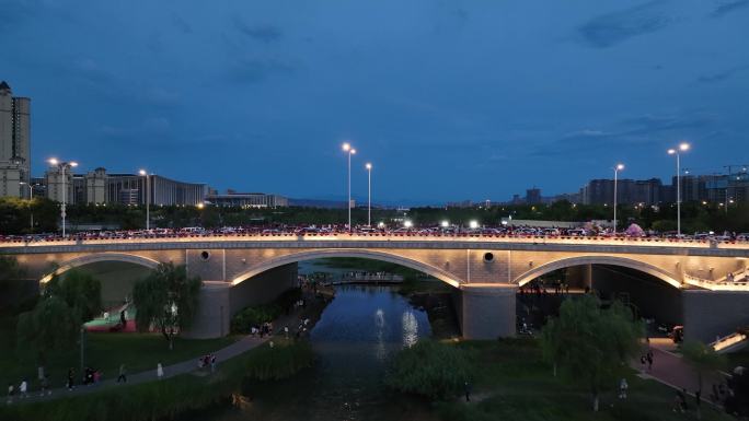 西安欧亚大道夜景航拍西安浐灞彩虹桥夜景