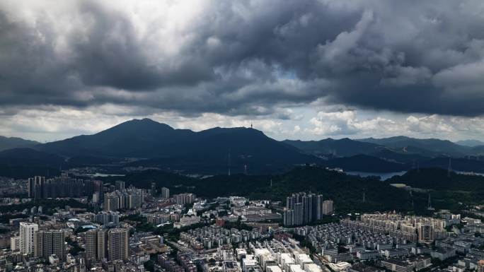 航拍延时-深圳梧桐山积雨云暴风雨金融风暴