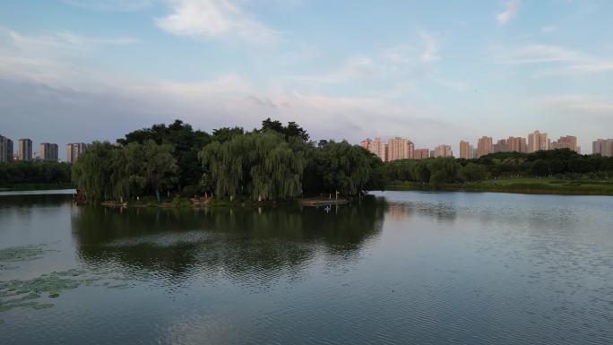 西安大明宫遗址公园太液池景区航拍