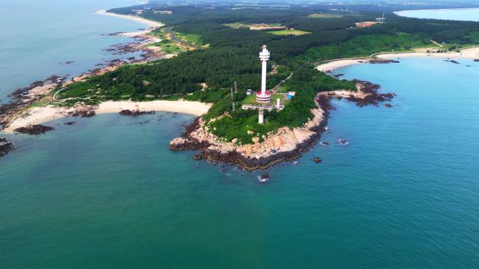 航拍海南省文昌市木兰湾航海灯塔海岸线风景