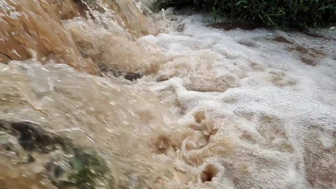 洪灾瀑布 河流河水水面 波涛波浪翻滚