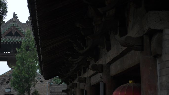 阴雨天的山西晋中资寿寺古寺院