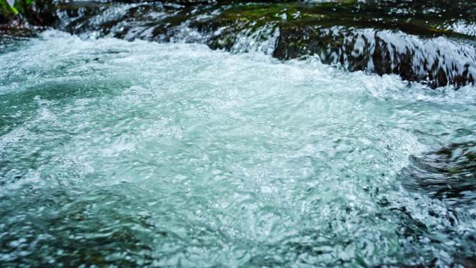 瀑布小溪河流山泉水森林自然大自然水