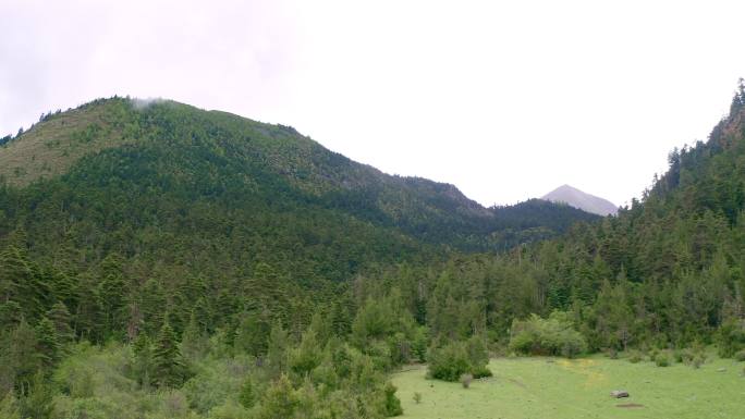 4K航拍西藏风景秀丽、一片净土、藏区