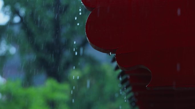 寺庙雨景