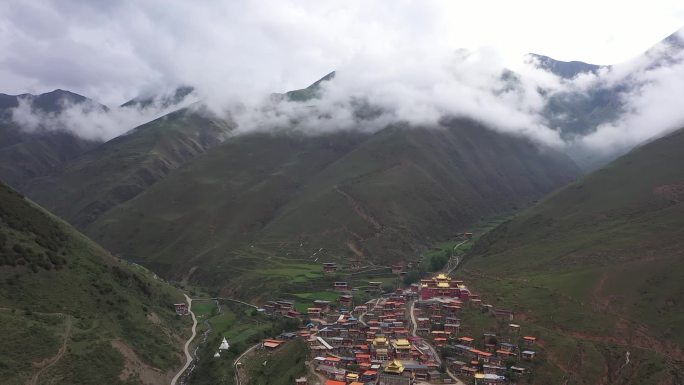 藏区村落