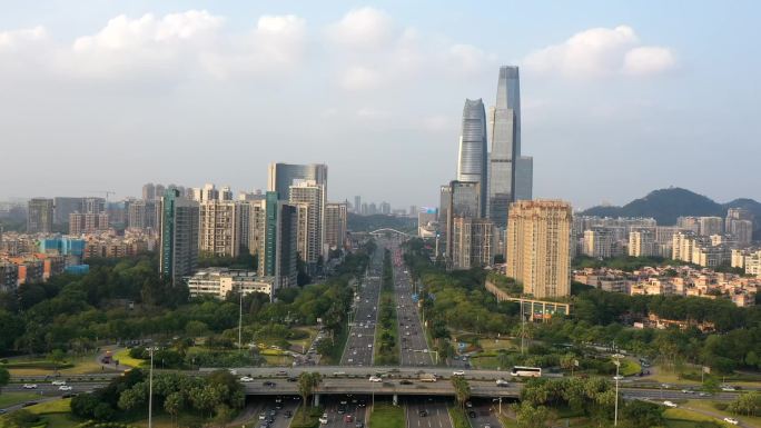 广东省东莞大道看国贸方向道路交通车流繁华