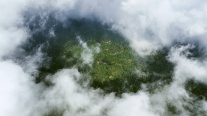 航拍云雾大地白云飘过山川大地阳光照耀山谷