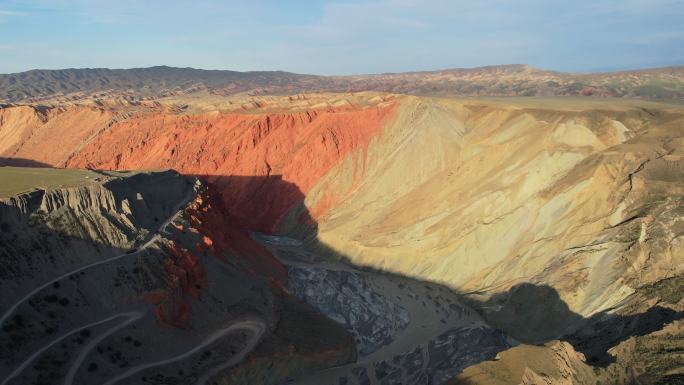 新疆安集海峡谷山峦红色地貌自然奇观鬼斧神