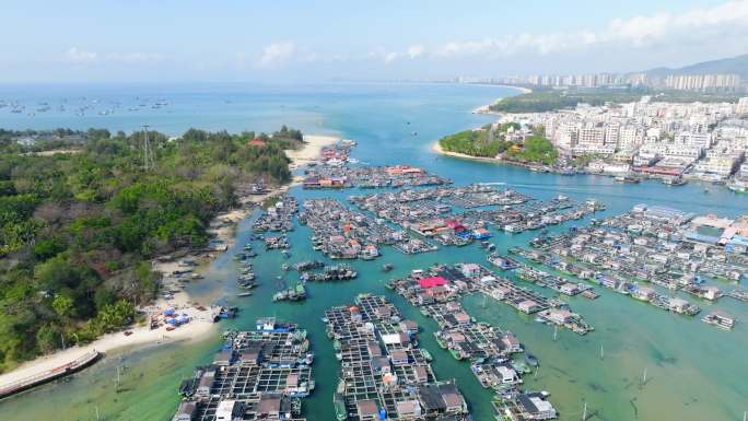 航拍海南陵水新村海上渔村