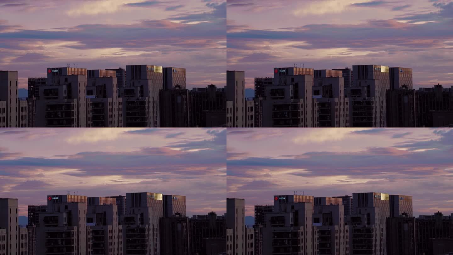 4K实拍素材动漫天空城市