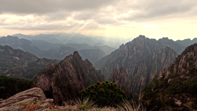 黄山风景 黄山旅游  飞来石 迎客松