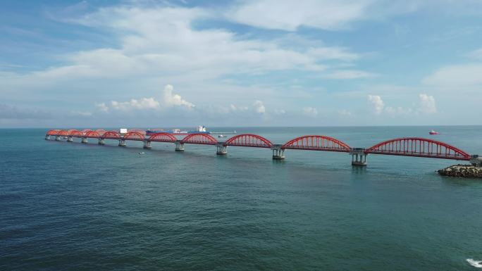 海上红桥航拍