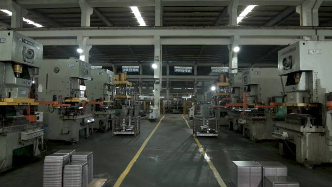 厨具生产 工厂车间 厨具生产线