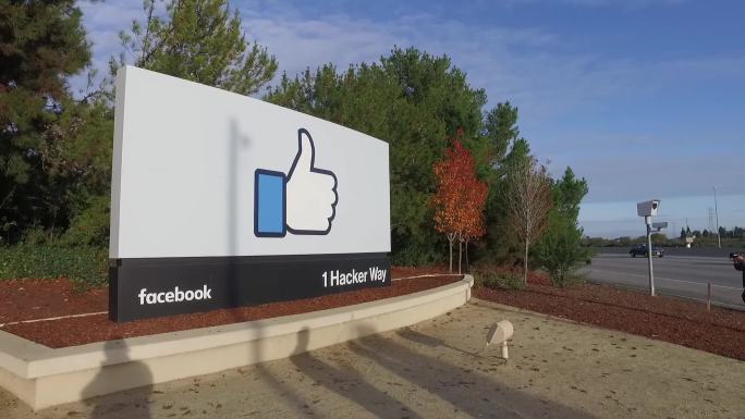 美国硅谷脸书Facebook总部门口