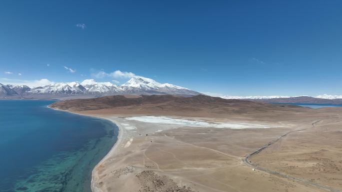西藏阿里雪山