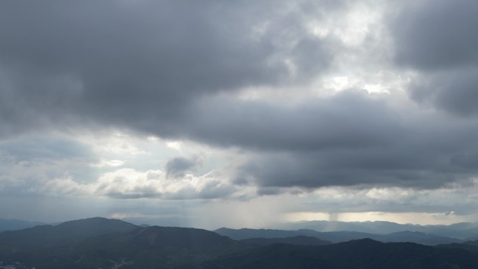 乌云  下雨