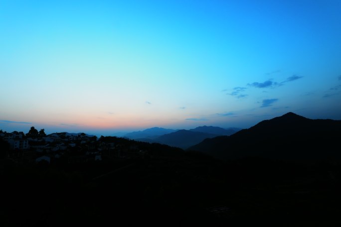 天山村日出走云延时远景F