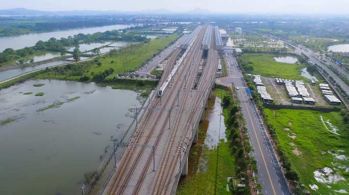 阳江市高铁站城市轻轨动车08