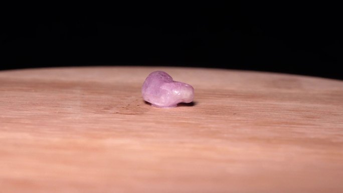 紫锂辉矿石 (2)