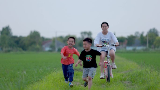 【原创】4K孩子在田间奔跑