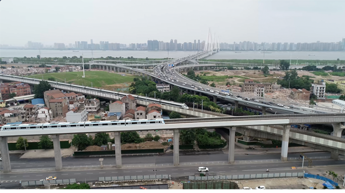武汉二环线二七长江大桥轻轨高铁交汇
