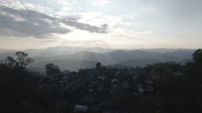 景迈山 云海 村寨 村庄 少数民族 茶农