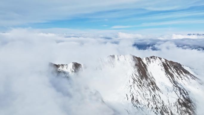 川西高原大气雪山唯美航拍风景