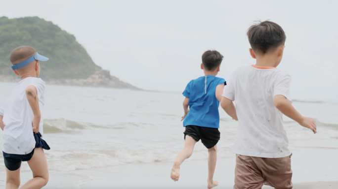 海边游玩-海滩漫步 -小孩海边游玩漫步