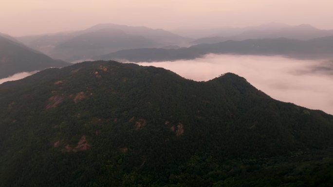 航拍桐城龙眠山云雾风光