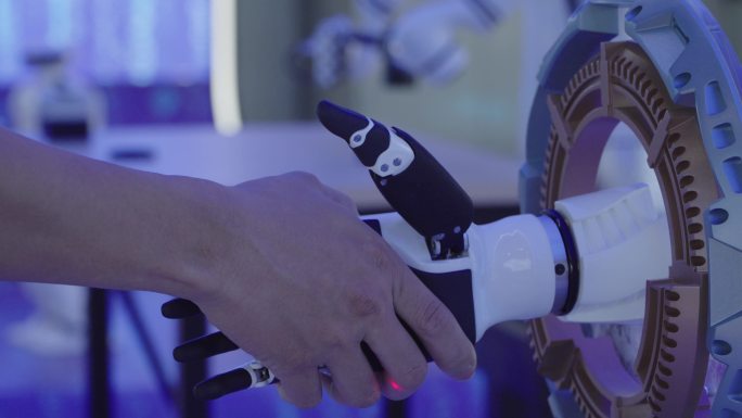 原创4K-机器人握手