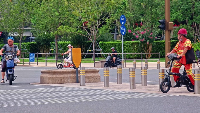 0010_V实拍城市交通路口繁忙